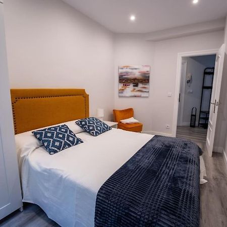 Valdecilla Center Apartment Сантандер Екстер'єр фото