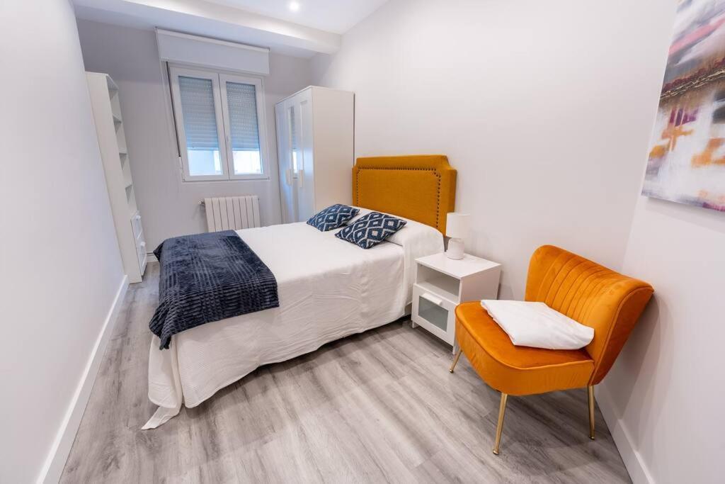 Valdecilla Center Apartment Сантандер Екстер'єр фото