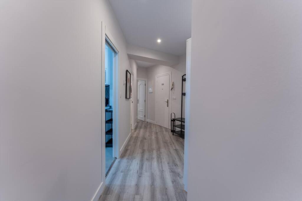 Valdecilla Center Apartment Сантандер Екстер'єр фото